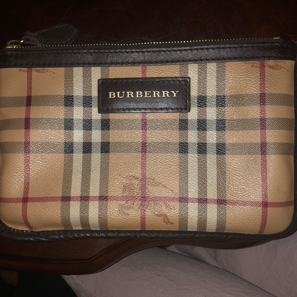 USED Burberry wallet/clutch